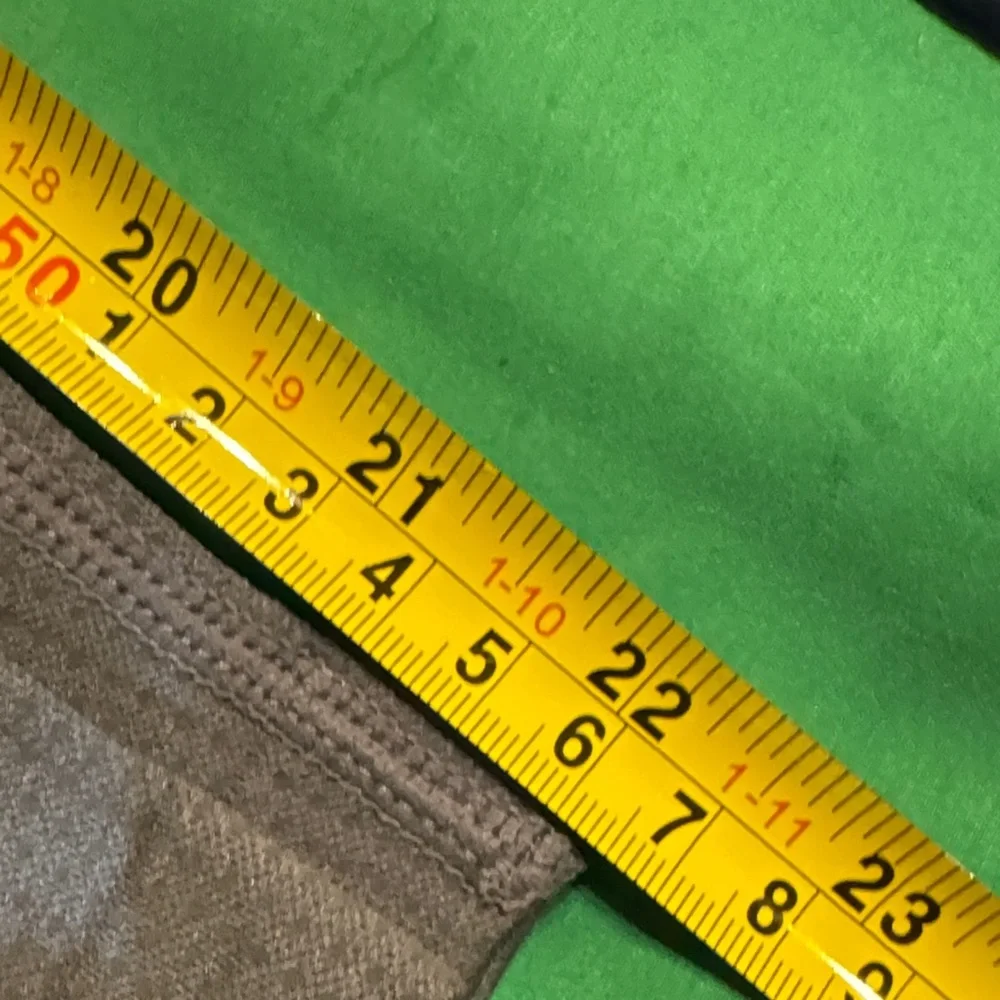 NWOT HALARA Dark Gray and Navy Blue Leggings - Picture 5 of 8